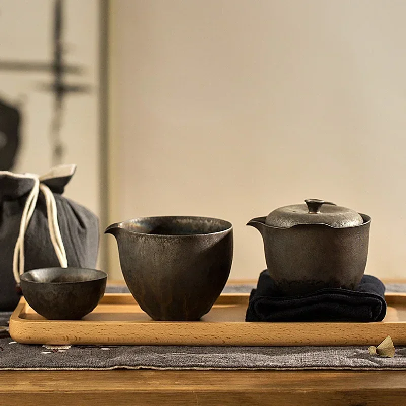 Китайская чашка для гостей с позолоченной глазурью в стиле ретро, креативный чайный набор кунг-фу для путешествий, домашняя чайная церемония, один чайник и две чашки
